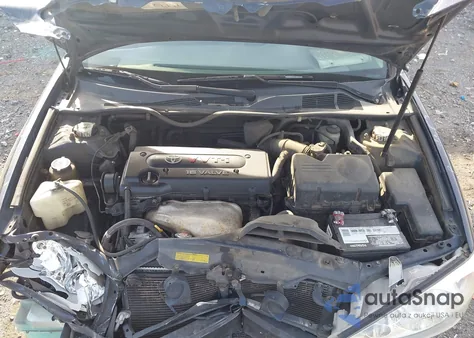 2003 Toyota Camry Le z USA, uszkodzony, nr VIN 4T1BE32K43U669407